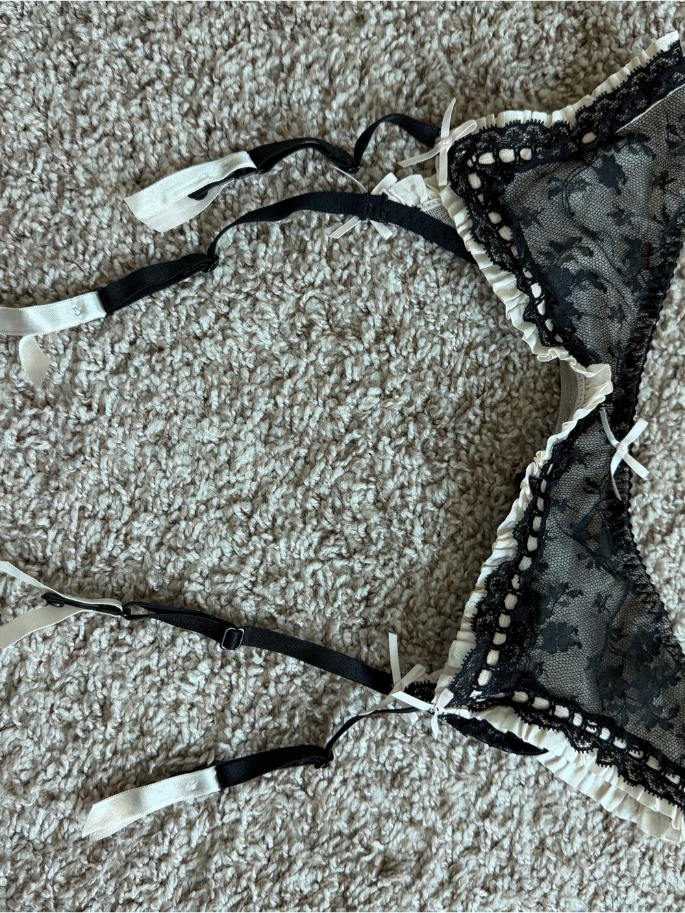Victoria's Secret Black & Cream Lace Garter Belt